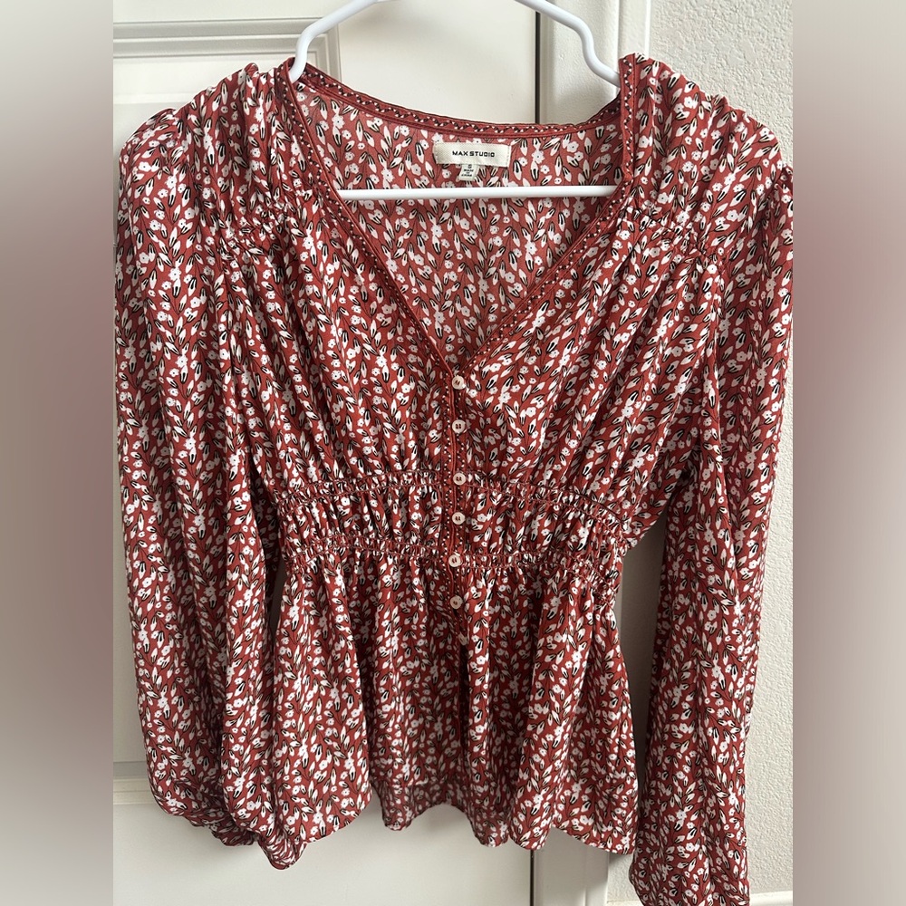 Max Studio Size S V Neck Floral Print Blouse